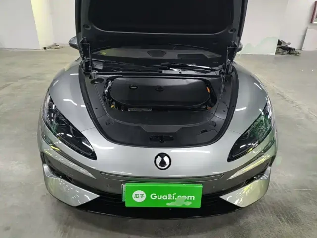 Denza Z9GT — Фото автомобиля 19