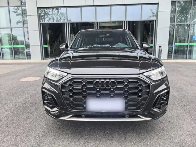 Audi Q5L — Фото автомобиля 9