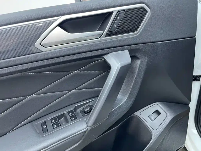 Volkswagen Tiguan L — Фото автомобиля 10