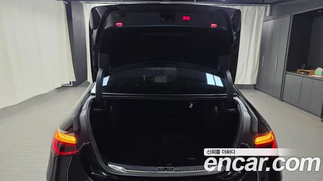 Mercedes-Benz S-Class — Фото автомобиля 20