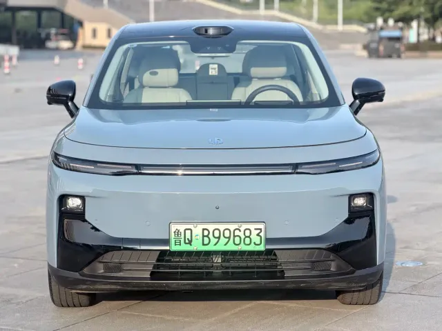 Leapmotor B10 — Фото автомобиля 2