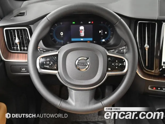 Volvo XC60 Generation 2 — Фото автомобиля 13