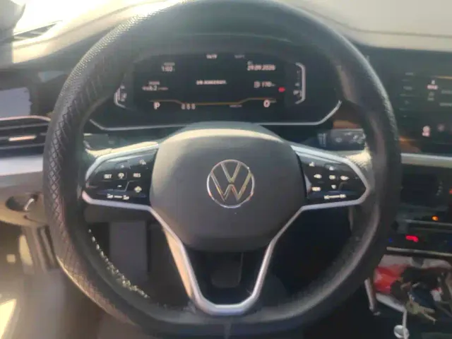 Volkswagen Passat — Фото автомобиля 15
