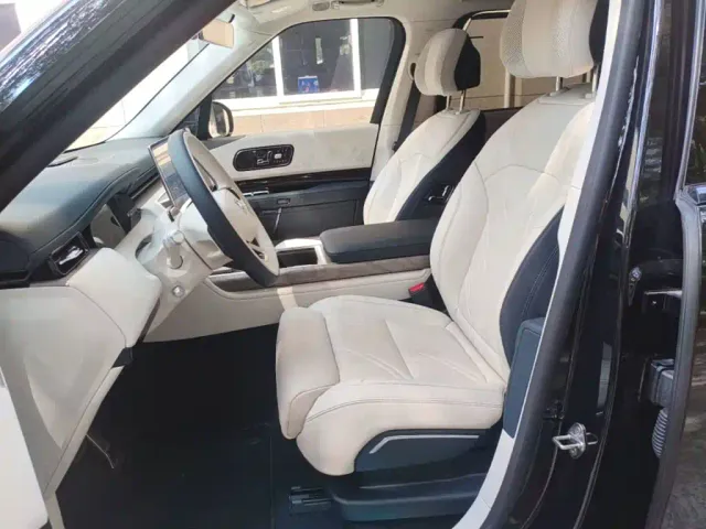 ZEEKR Zeekr 9X 2025 model Ultra Edition 70kWh — Фото автомобиля 14