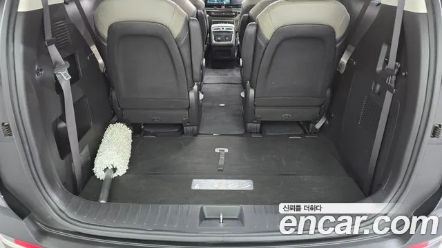 Kia Carnival — Фото автомобиля 16