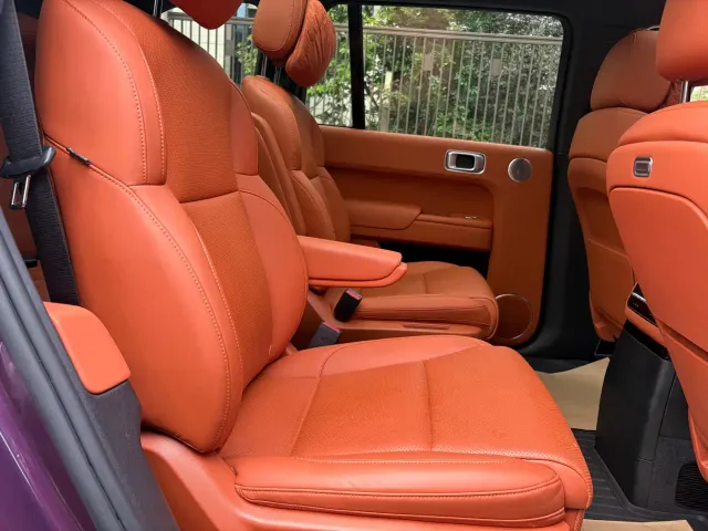 Li Auto L9 — Фото автомобиля 7