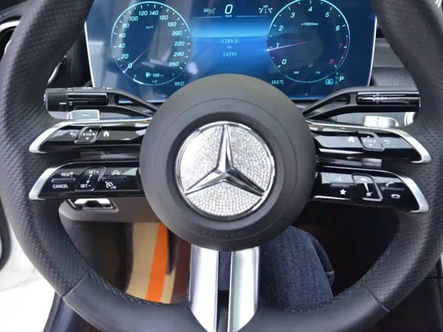 Mercedes-Benz C-Class — Фото автомобиля 8