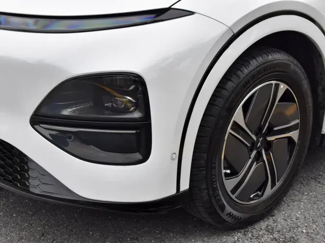 Xpeng G6 — Фото автомобиля 6