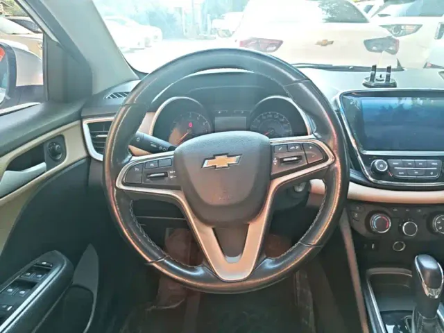 Chevrolet Monza — Фото автомобиля 10