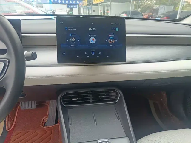 BYD Seal 05 DM-i — Фото автомобиля 12