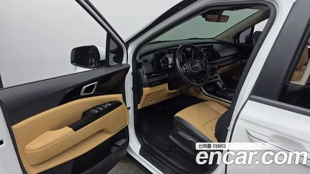 Kia Carnival Generation 4 — Фото автомобиля 10