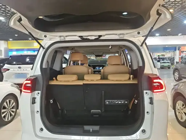GAC Trumpchi M6 — Фото автомобиля 18