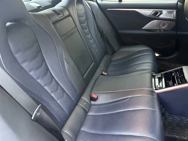 BMW 8 Series — Фото автомобиля 10