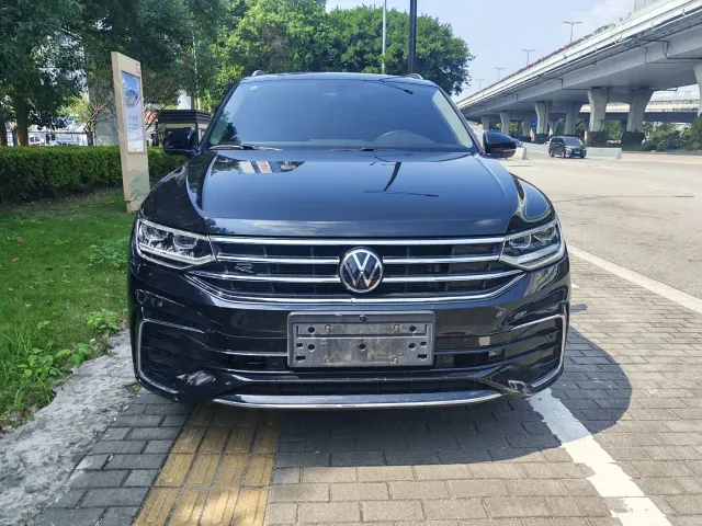 Volkswagen Tiguan L — Фото автомобиля 2