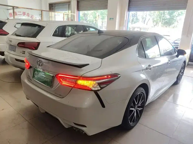 Toyota Camry — Фото автомобиля 6