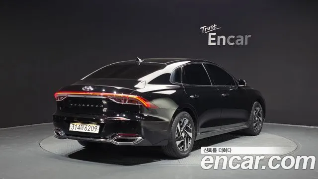 Hyundai Grandeur — Фото автомобиля 2