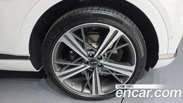 Genesis GV80 — Фото автомобиля 16