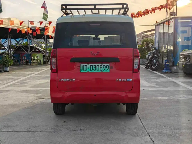 Wuling Zhiguang NEV — Фото автомобиля 7