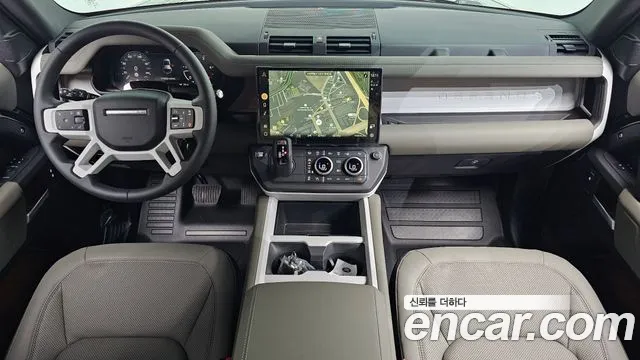 Land Rover Defender — Фото автомобиля 9