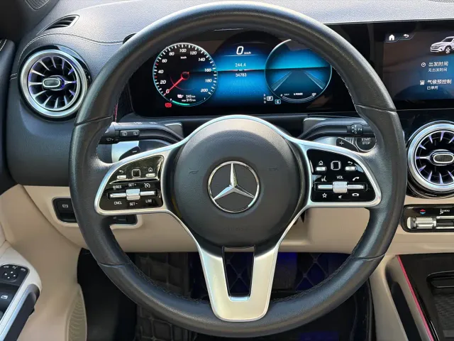 Mercedes-Benz EQB — Фото автомобиля 16
