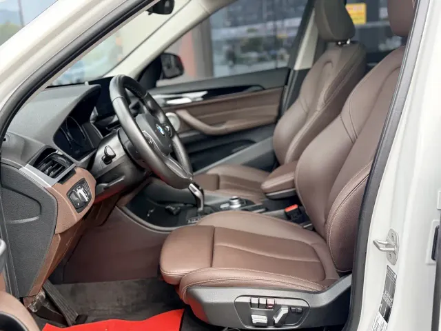 BMW X1 — Фото автомобиля 14