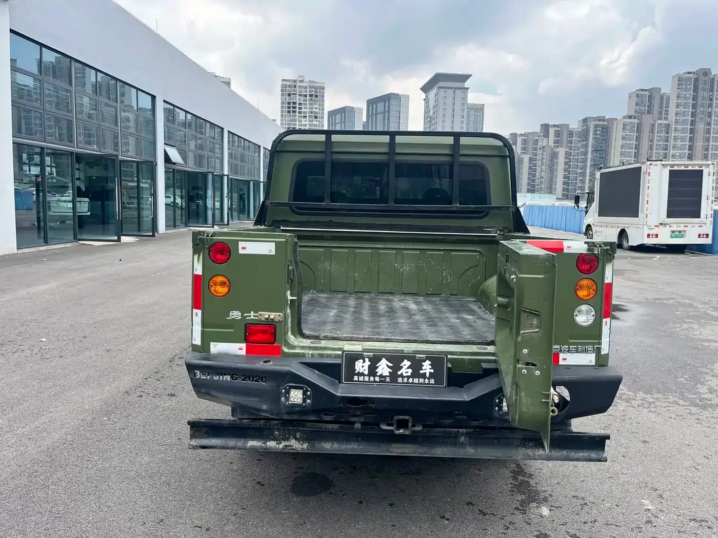 BAW (Beijing Automobile Works) Warrior Pickup 2020 Model 2.4T Diesel 4WD 3035mm Wheelbase Double Cab YCY24140-60A — Фото автомобиля 16