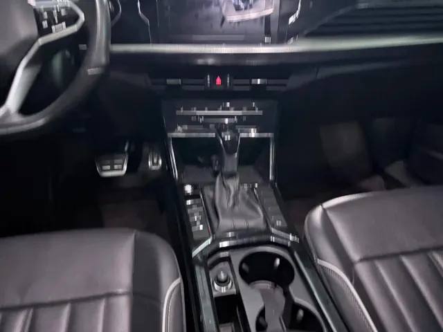 Volkswagen Passat — Фото автомобиля 16