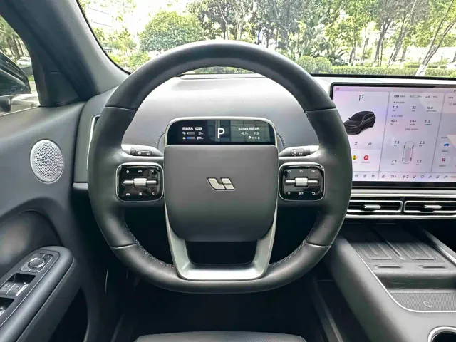 Li Auto L7 — Фото автомобиля 20