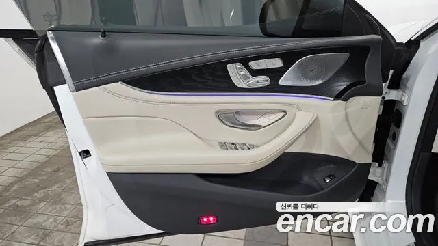 Mercedes-Benz CLS-Class — Фото автомобиля 15