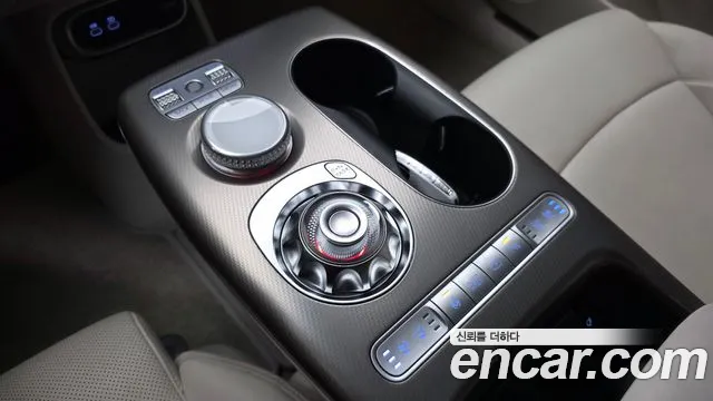 Genesis GV60 — Фото автомобиля 8