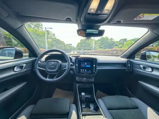 Volvo C40 — Фото автомобиля 6