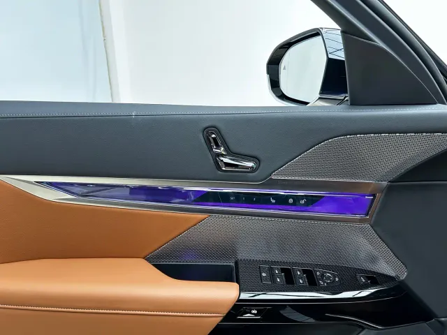 BMW 7 Series — Фото автомобиля 6