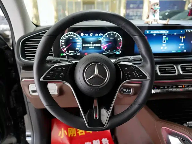 Mercedes-Benz GLE-Class — Фото автомобиля 8