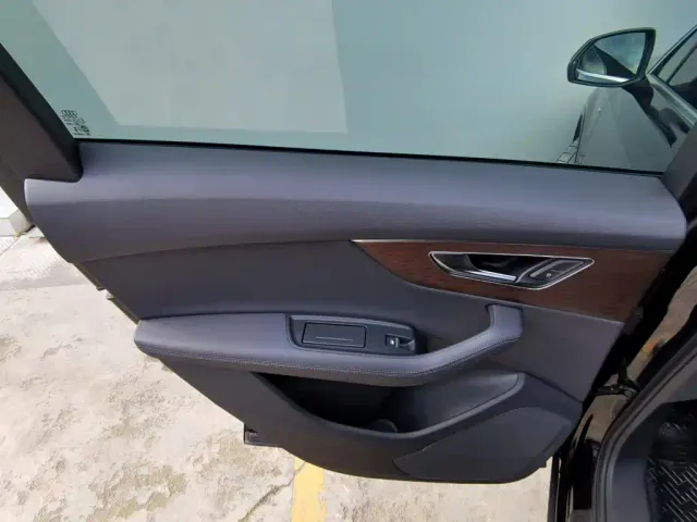 Audi Audi Q7 2023 45 TFSI quattro S line Sport — Фото автомобиля 22