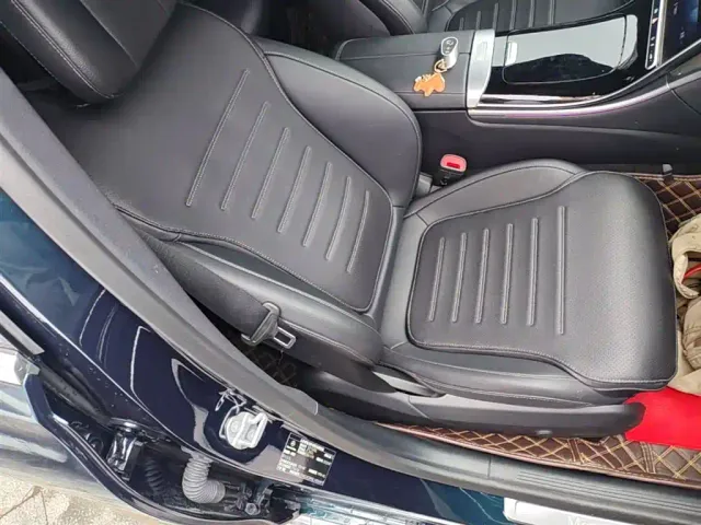 Mercedes-Benz C-Class — Фото автомобиля 24