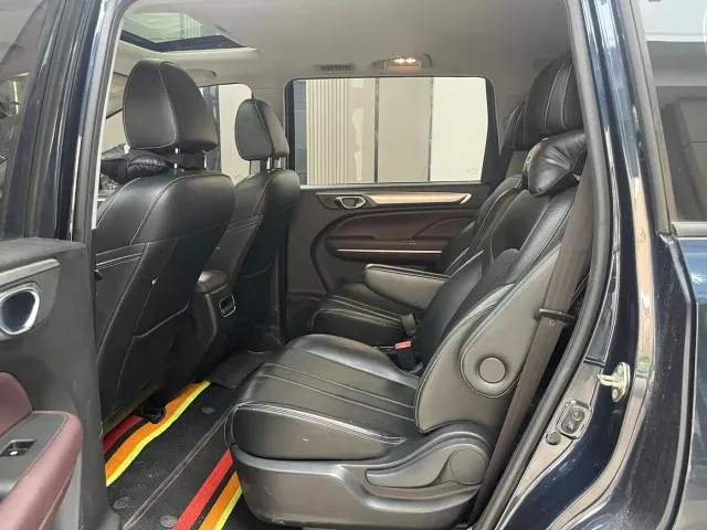 GAC Trumpchi Trumpchi M6 2021 270T DCT Luxury Edition (7-Seater) — Фото автомобиля 10