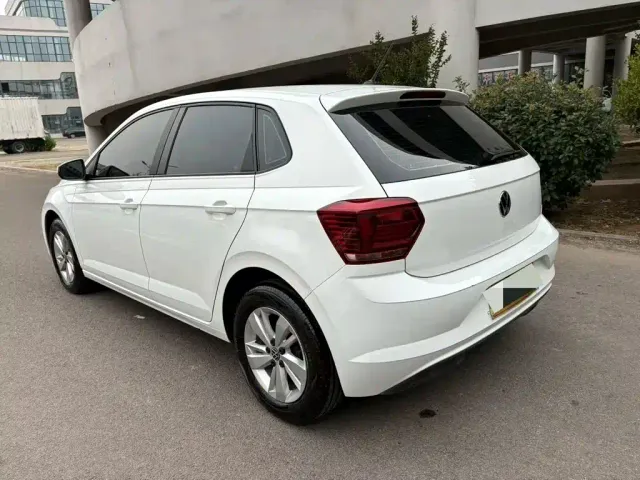 Volkswagen Polo — Фото автомобиля 9