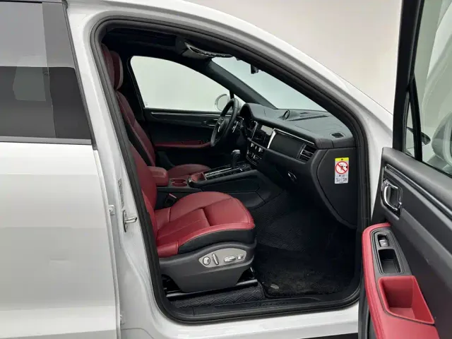 Porsche Macan — Фото автомобиля 16