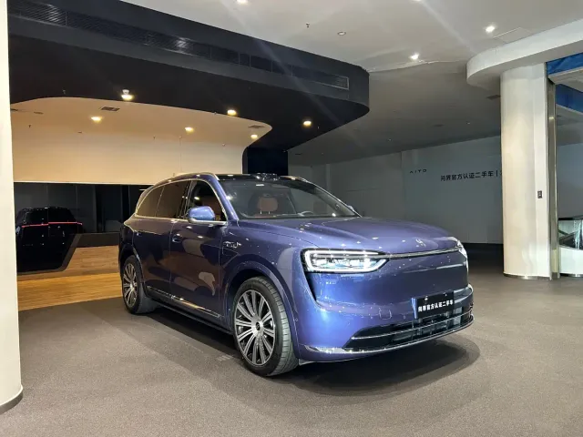 Aito M7 — Фото автомобиля 3