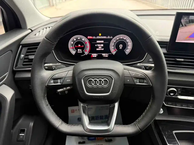 Audi Q5L — Фото автомобиля 14