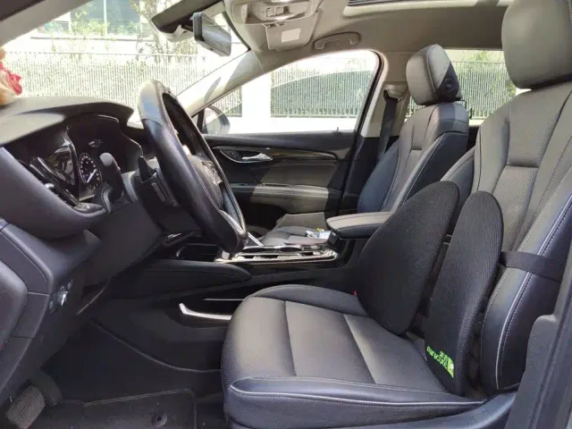 Buick Envision Plus — Фото автомобиля 16