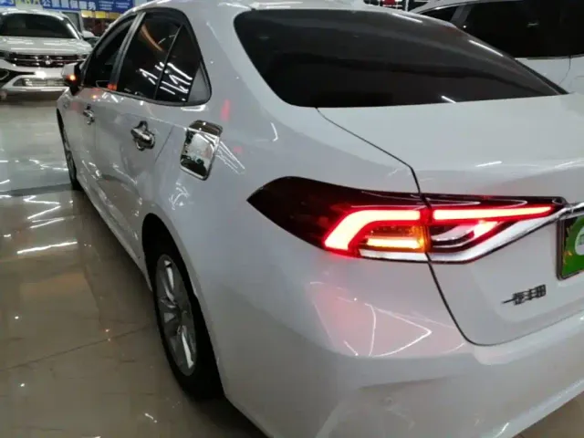 Toyota Corolla — Фото автомобиля 4