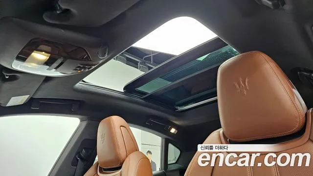 Maserati Levante — Фото автомобиля 19