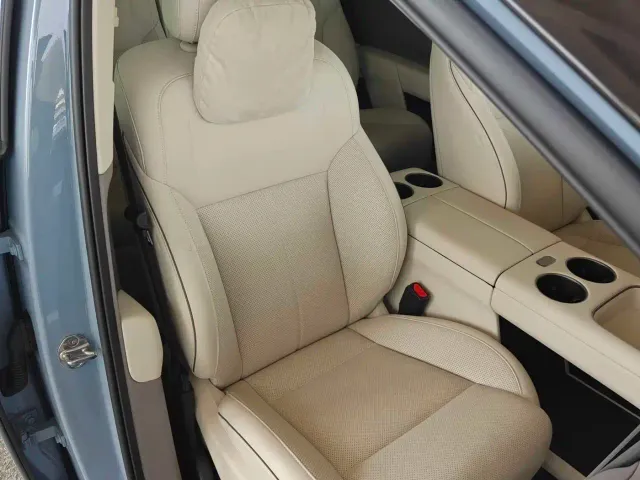 Li Auto i8 — Фото автомобиля 20