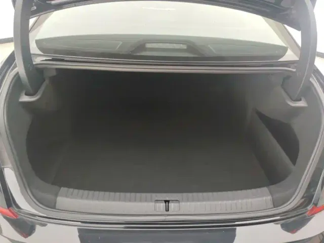Volkswagen Passat — Фото автомобиля 4