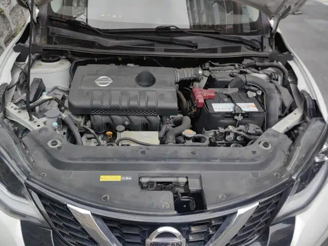 Nissan Tiida — Фото автомобиля 10