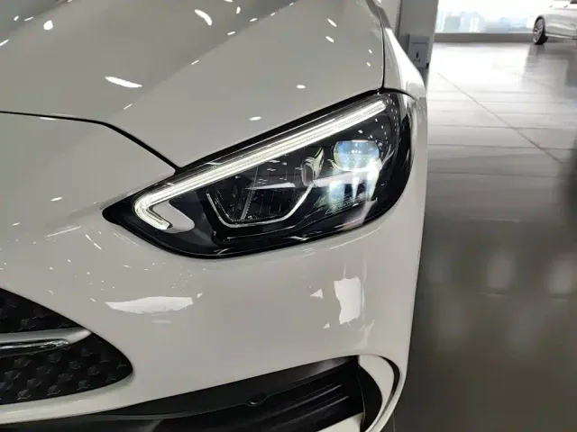Mercedes-Benz C-Class — Фото автомобиля 18