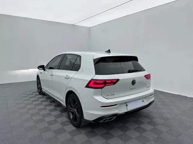 Volkswagen Golf — Фото автомобиля 4