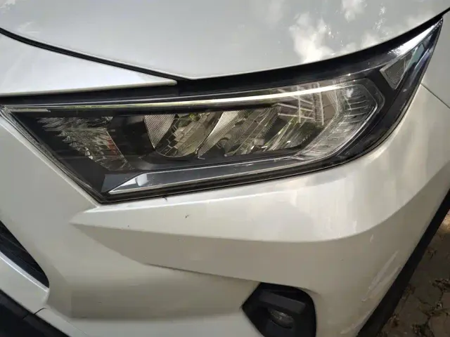 Toyota RAV4 — Фото автомобиля 5