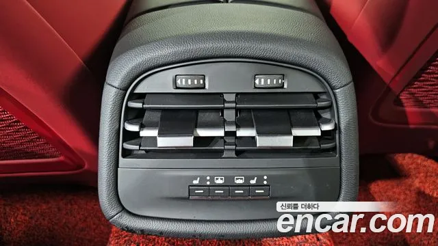 Maserati Ghibli — Фото автомобиля 18